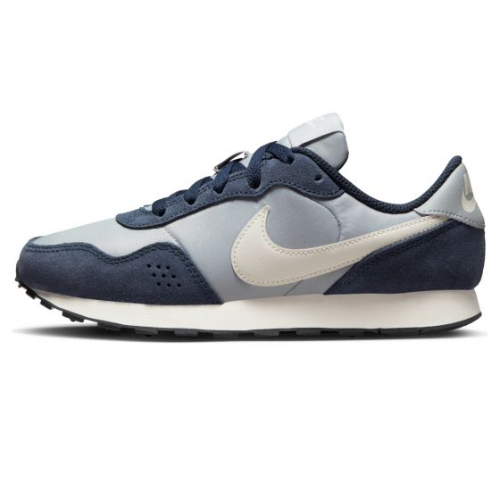 Meta Sports: NIKE MD VALIANT BG calzado
